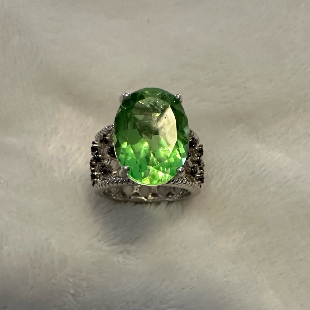 NEW CHARTREUSE QUARTZ THAI BLACK SPINEL RING PLATINUM OVER STERLING SILVER SZ 8